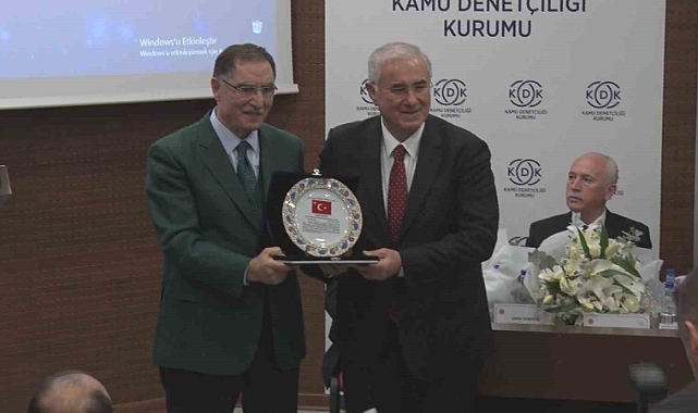 Kamu Başdenetçisi Malkoç, görevini Akarca’ya devretti