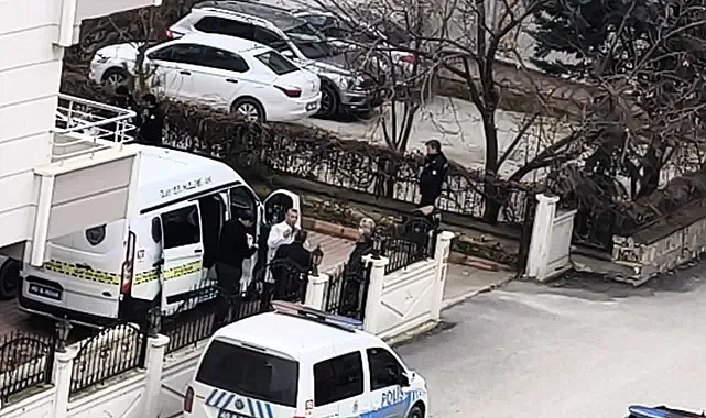 Kanlar içinde bulunan hamile kadının bebeği yaşama tutundu, kendisi öldü