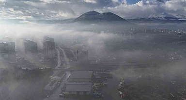 Kayseri’de sis etkili oldu