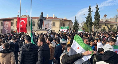 Kilis’te Suriyeliler kutlama yaptı