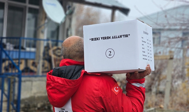 Kızılay Ağrı Şubesi, gıda kolilerini ihtiyaç sahiplerine ulaştırmaya devam ediyor