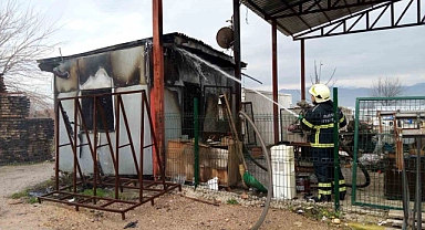 Konteyner büro alev alev yandı