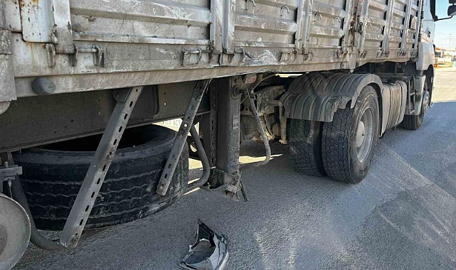 Konya’da kazaya karışan kamyonet yayalara çarptı: 3 yaralı