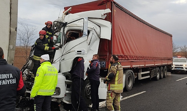 Konya’da tırlar çarpıştı: 1 yaralı