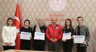 Kütahya’da başarılı öğrenciler için ödül töreni düzenlendi