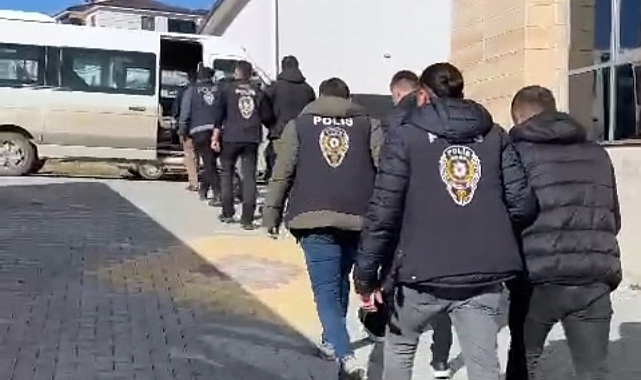 Kütahya’da yasa dışı bahis operasyonunda gözaltına alınan 5 şüpheli adli kontrol şartıyla serbest