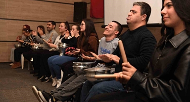 Liseli öğrenciler ve engelli bireyler Osmangazi’de ortak gösteri yaptı