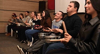 Liseli öğrenciler ve engelli bireyler Osmangazi’de ortak gösteri yaptı