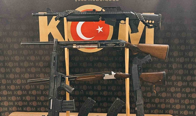 Manisa ve Bursa’da silah tacirlerine eş zamanlı operasyon