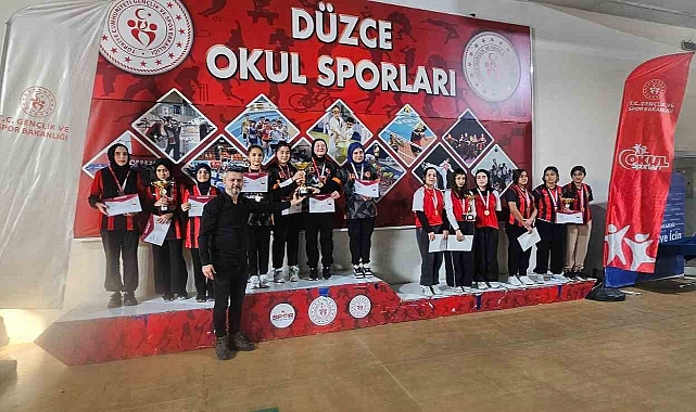 Masa tenisi yıldızlar şampiyonları belli oldu
