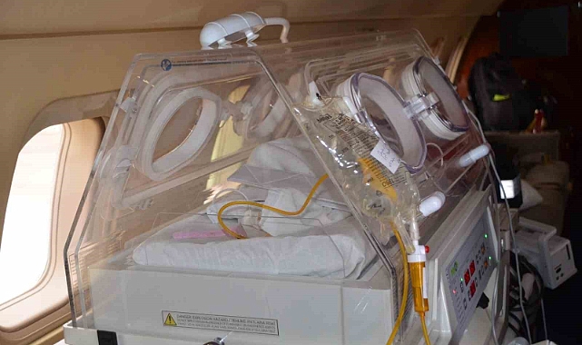 Muş'ta ambulans uçak biri bebek iki kişi için havalandı