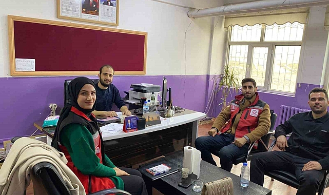 Muş'ta Okul Destek Projesi kapsamında köy okullarına ziyaretler sürüyor