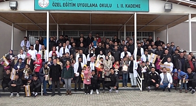 Muşspor Kulübü galibiyetini özel çocuklarla kutladı