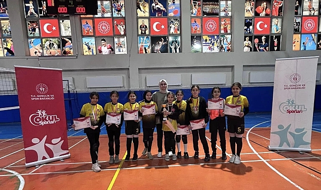 Muş'ta okul sporları voleybol il birinciliği müsabakaları tamamlandı