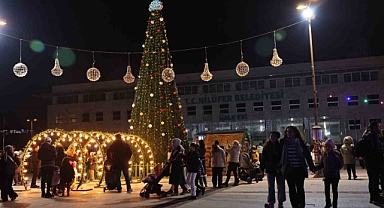 Nilüfer’de Yeni Yıl Festivali’nde eğlence ve alışveriş bir arada