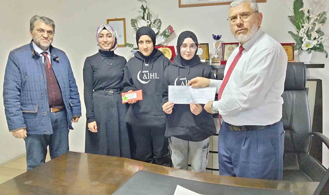 Öğrencilerden Suriye ve Filistin’e yardım eli
