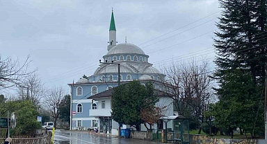 Ölmeden iki camide selasını okuttu, mahalleli hayrete düştü