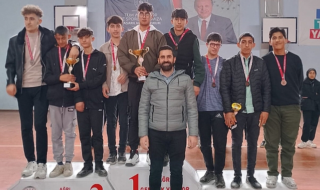 Patnos’ta masa tenisi ilçe birinciliği müsabakaları tamamlandı