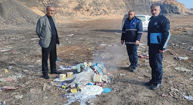 Patnos'ta Zabıta Ekipleri Tarihi Geçmiş Gıdaları İmha Etti