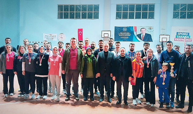 Patnos'ta voleybol turnuvası sona erdi