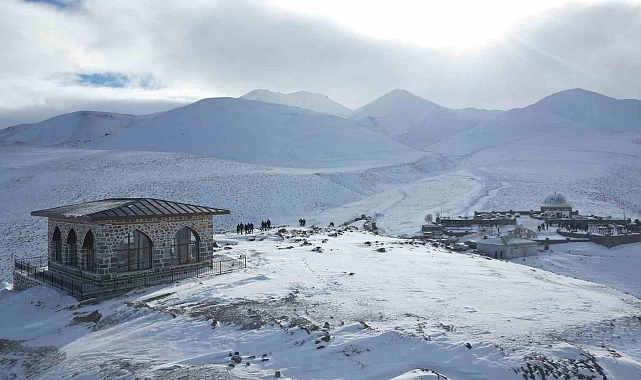 Pir Ali Baba Türbesi yenilendi