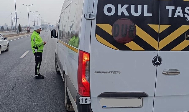 Polis Ekipleri Malatya'da okul ve yurt çevrelerinde denetimleri sürüyor