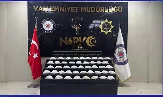 Polis Van'da 24 kilo 100 gram metamfetamin ele geçirildi
