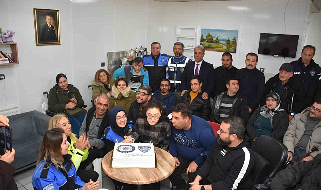 Polisler söyledi, özel vatandaşlar oynadı