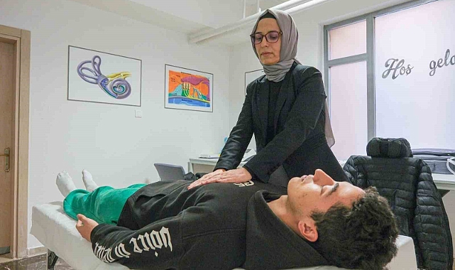 Reiki uygulamasının hemodiyaliz tedavisi alan hastalarda ağrı ve yaşam kalitesine etkisi araştırılıyor