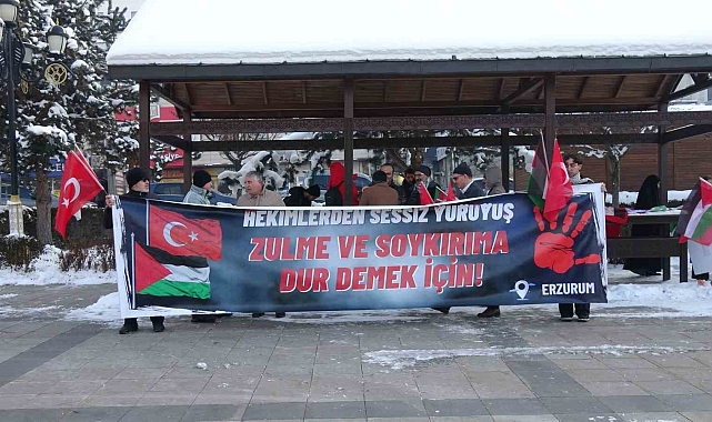 Sağlık çalışanları protesto yürüyüşleri 55'nci haftada da sürdürdü