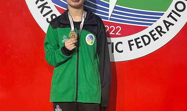 Sakaryalı özel atletizm sporcusu İstanbul’dan şampiyon döndü