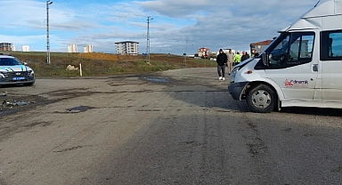 Samsun’da servis ile otomobil çarpıştı: 10’u öğrenci 15 yaralı
