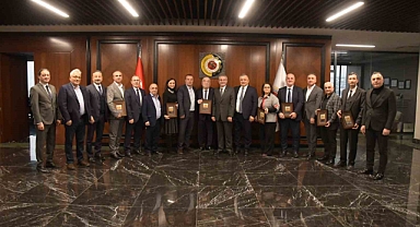 Samsun TSO’dan emektarlara plaket