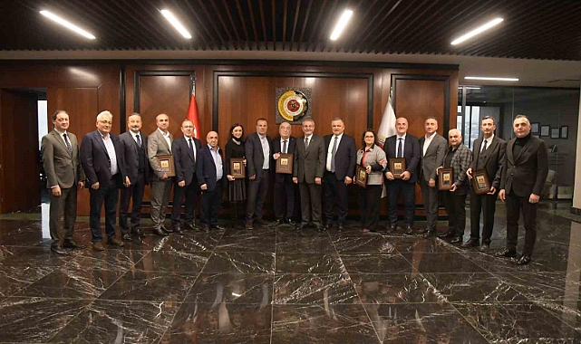 Samsun TSO’dan emektarlara plaket