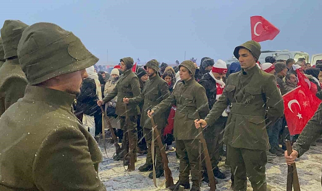 Sarıkamış şehitlerine saygı nöbeti