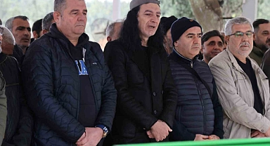 Şarkıcı Murat Kekilli’nin annesi Adana’da toprağa verildi