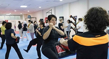 Seferihisar’da kadınlara savunma eğitimi