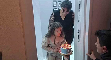 Şehit kızına babasının meslektaşları polislerden yürek ısıtan doğum günü kutlaması