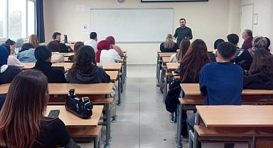 Sektör temsilcilerinden üniversiteli öğrencilere kariyer ipuçları