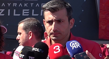 Selçuk Bayraktar: "Uzayda da çalışmalarımıza devam ediyoruz"