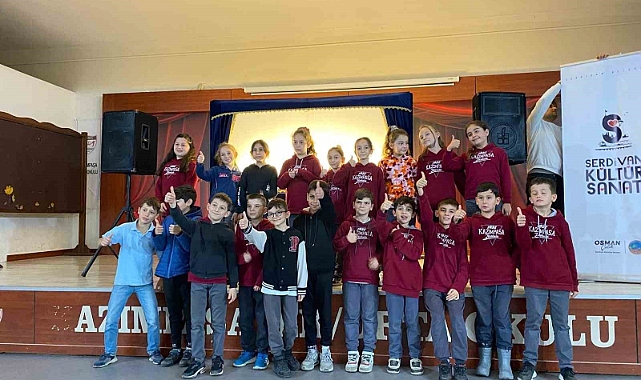 Serdivan’da öğrenciler tiyatro ile buluşuyor