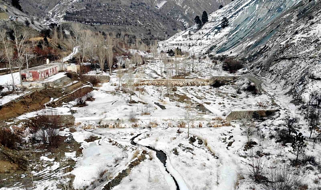 Sibirya soğukları Erzincan’ı dondurdu