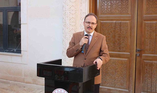 Siirt’te çiftçilere üzüm sıkma makinesi dağıtıldı