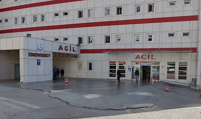 Silahını temizlemek isterken kazara kızını vurdu