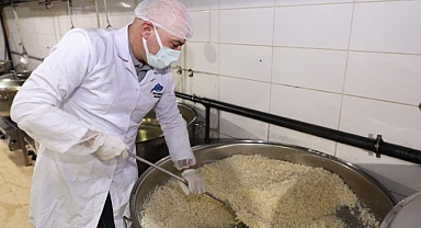 Sultangazi Belediyesi’nden 3 öğün sıcak yemek