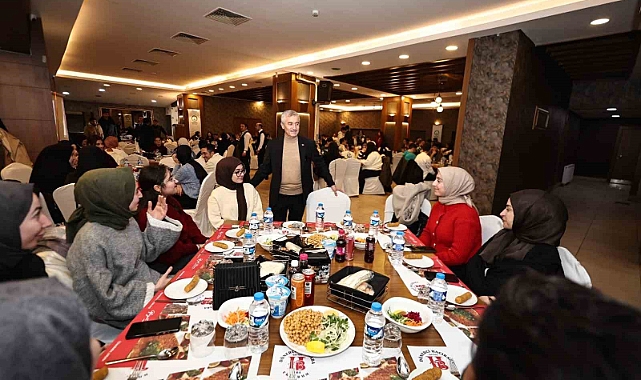Tahmazoğlu öğrencilerle buluştu