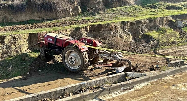 Tarlada çalışan çiftçi traktör kazasında öldü
