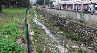 Taşkın riskine karşı dere yatakları temizleniyor