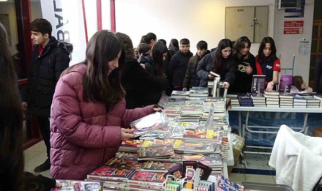 Tavşanlı Kültür Sarayı’nda kitap fuarı açıldı