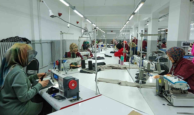 Tekstil Üretim Atölyesi kadın istihdamına katkı sağlıyor